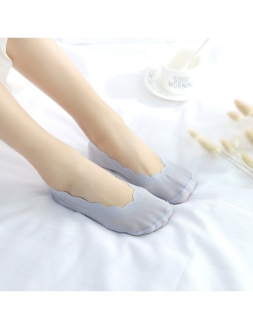 Women Summer Breathable Invisible Silicone Ice Silk Boat Socks Antiskid Low Cut Hosiery